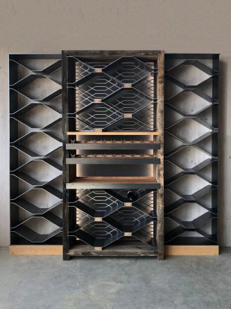 Three-element wine cellar