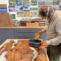 Casting a transparent epoxy resin