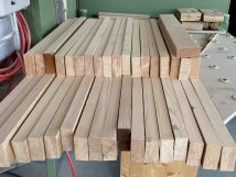 Cutting of solid larch wood