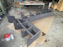 Montage du socle en Valchromat gris