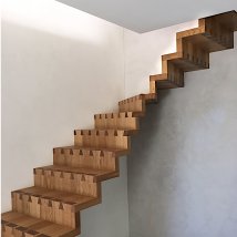 Minimal stairs